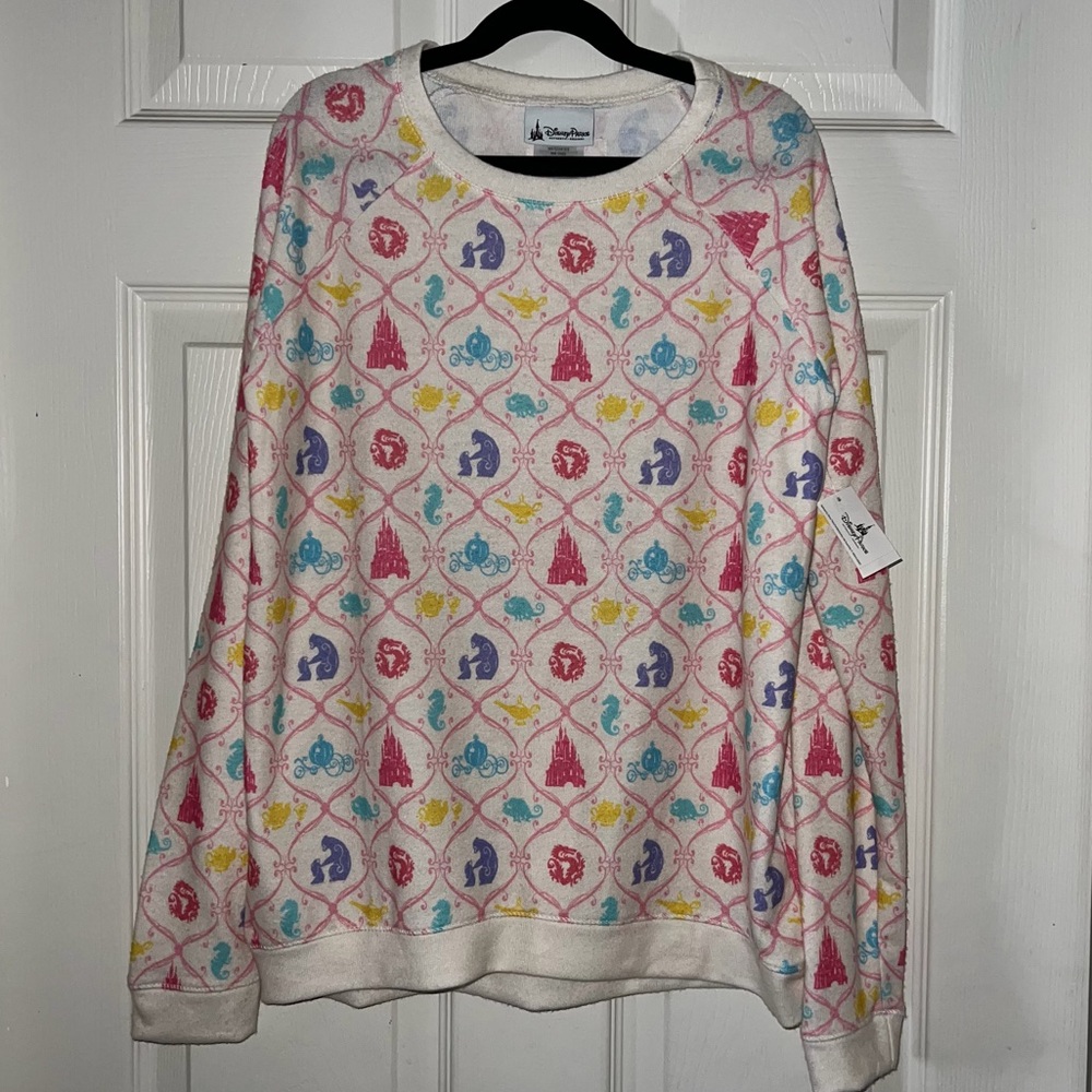 NWT Disneyland Park Princess Silhouette Long Sleeve Sweater Child Size Large